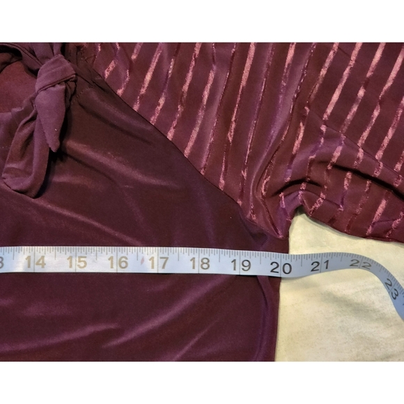 New Atelier 29 Women's Top Size XL Purple Sheer 3/4 Sleeves - Picture 8 of 8